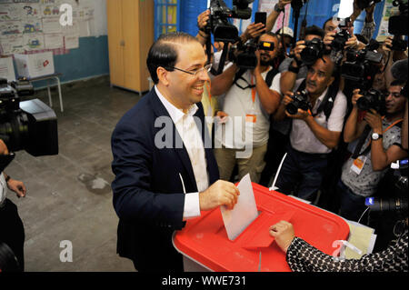 Marsa city, Tunis. 15th Sep, 2019. Youssef Chahid prime Minister condidates to the 2019 presidential elections at the polling station at the Abderrahmen Mami school at the Marsa City in Tunis during the first round of the presidential election in Tunisia this Sunday, September 15th. Credit: Chokri Mahjoub/ZUMA Wire/Alamy Live News Stock Photo