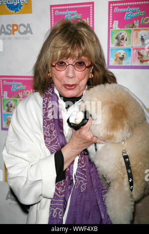 ***FILE PHOTO*** Phyllis Newman Dead At 86. Phyllis Newman attending BROADWAY BARKS 10 : The 10th Annual Adopt-a-thon at Shubert Alley in New York City. July 12, 2008 Credit: Walter McBride/MediaPunch Credit: MediaPunch Inc/Alamy Live News Stock Photo