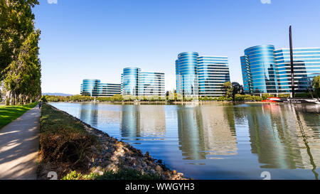 Sep 9, 2019 Redwood City / CA / USA -  Oracle corporate headquarters in Silicon Valley; Oracle Corporation is a multinational computer technology comp Stock Photo