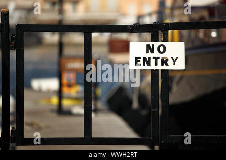 no entry sign on gate Stock Photo