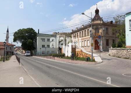 Bakhchisaray, Crimea, Russia - July 22, 2019: Crossing of Lenin and Pushkin streets in the city of Bakhchisarai, Crimea Stock Photo