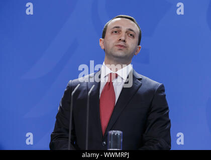 Chancellor Merkel welcomes the Prime Minister of Georgia, Garibaschwili, of Moldova, Leanca, and of Ukraine, Yatsenyuk Stock Photo