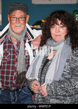 Actor Herbert Köfer with his wife Heike before a performance in Schoenebeck / Salzelmen Stock Photo