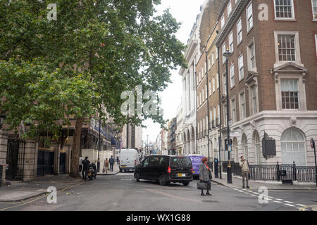 Arlington Street looking north In London, Sept 16, 2019. Photograph by Suzanne Plunkett Stock Photo