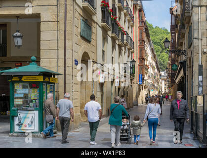 Street scene.  Calle San Jeronimo in the Old Town.  San Sebastian, Gipuzkoa Province, Basque Country, Spain. Stock Photo