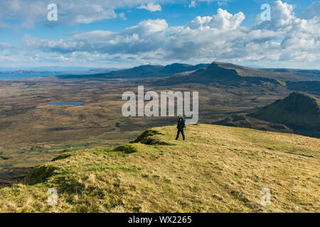 The Trotternish Ridge south from Meall na Suiramach, the peak above the Quiraing, Trotternish, Isle of Skye, Scotland, UK Stock Photo