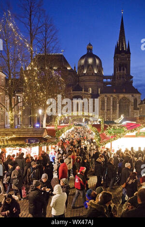 Christmas market at Aachen Cathedral in the evening, Aachen, Germany, Europe Stock Photo