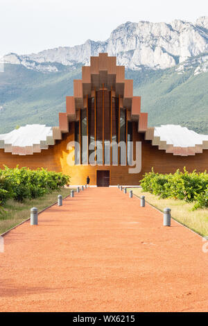 Bodegas Ysios Winery by Santiago Calatrava, Laguardia, Rioja Alavesa, Spain Stock Photo