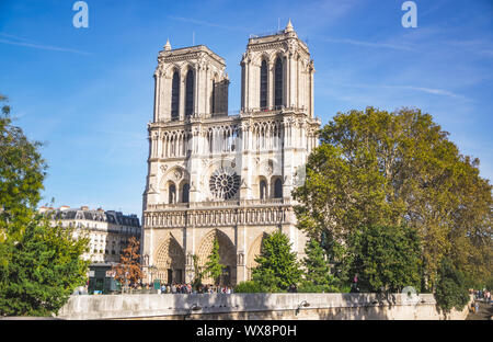 PARIS, FRANCE - 02 OCTOBER 2018: Notre dame cathedral on sunny autumn day in Paris Stock Photo