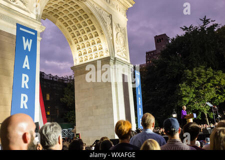 New York, NY, USA. 16th Sep, 2019. Massachusetts Senator and Democratic Presidential candidate Elizabeth Warren drew a large and enthusiastic crowd at a speech for her increasingly popular 2020 presidential campaign in New York's Washington Square. Warren got the support of the Working Families Party earlier in the day. Her speech referenced the Triangle Shirtwaist Factory fire, which took place just a short distance from Washington Square, and was directed at her support for working people. Credit: Ed Lefkowicz/Alamy Live News Stock Photo