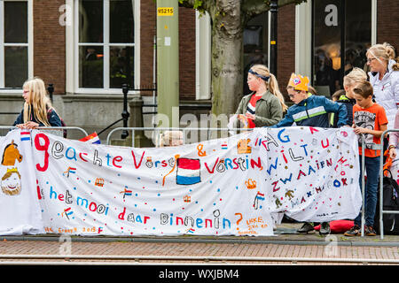 Den Haag, Netherlands. 17th Sep, 2019. DEN HAAG, 17-09-2019, Prinsjesdag, the annual presentation of Government Policy to the Parliament by King Willem Alexander. In The Netherlands Prinsjesdag or Prince's Day is held every year on the third Tuesday in September. Credit: Pro Shots/Alamy Live News Stock Photo