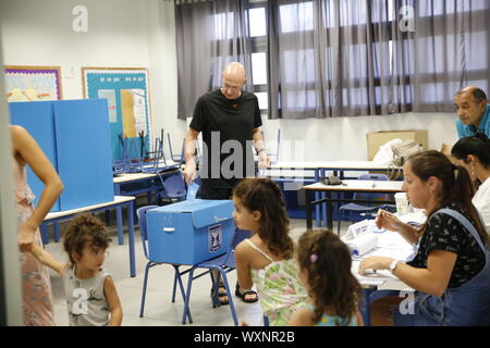 Jerusalem, Israel. 17th Sep, 2019. A man casts his ballot at a polling station in Tel Aviv, Israel, Sept. 17, 2019. The second Israeli parliamentary elections in five months are underway on Tuesday and will decide whether the nation's longest-serving prime minister, Benjamin Netanyahu, could stay in power. Credit: Gil Cohen Magen/Xinhua Stock Photo