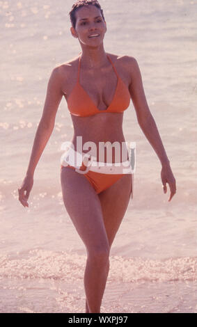 halle berry, die another day, 2002 Stock Photo