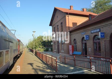 Murfatlar, eine Stadt in der Dobrudscha, Rumänien: Der Bahnhof Basarabi Stock Photo