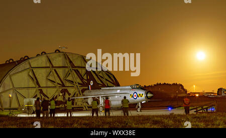 RAF Lightning XR768,Land Rover and Aviation Photographers, at a  nightshoot at Cornwall AHC with full moon rising often known as Harvest or Corn Moon Stock Photo