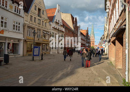 Pedestrian shopping area 'Große Bäckerstraße' in the old Hanse town of Lüneburg Stock Photo