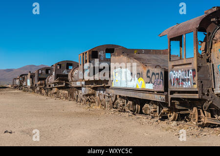 Cementerio de Trenes, train cemetery, Uyuni, southern Altiplano, department Potosí, Bolivia, Latin America Stock Photo