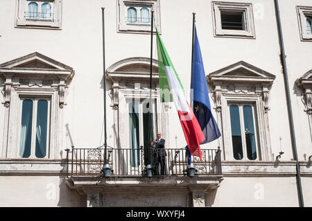 Rome, Italy. 18th Sep, 2019. Preparations for the arrival at the Chigi Palace the head of government of the Libyan National Agreement Fayez Al-Sarraj in Rome, Italy (Photo by Andrea Ronchini/Pacific Press) Credit: Pacific Press Agency/Alamy Live News