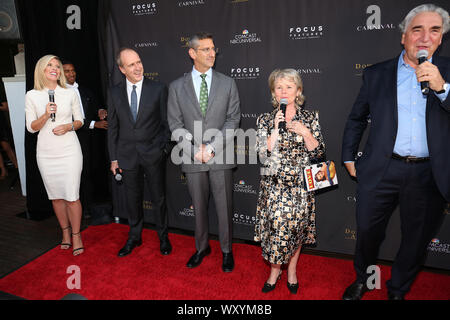 PHILADELPHIA, PA - SEPTEMBER 17: Kevin Doyle, Michael Engler, Rosemary Connors, David L. Cohen, Imelda Staunton and Jim Carter at the Stratus Bar at the Hotel Monaco September 17, 2019 in Philadelphia, Pa Credit ***House Coverage*** Star Shooter/MediaPunch Stock Photo