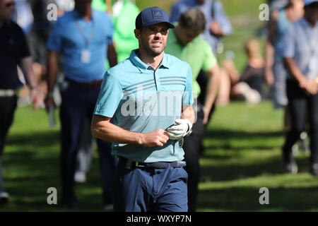 WENTWORTH, ENGLAND SEPT 18TH England fast bowler Jimmy Anderson during the BMW PGA Championship Pro Am at Wentworth Club, Virginia Water on Wednesday 18th September 2019. (Credit: Jon Bromley | MI News) Editorial use only, license required for commercial use. Photograph may only be used for newspaper and/or magazine editorial purposes Credit: MI News & Sport /Alamy Live News Stock Photo