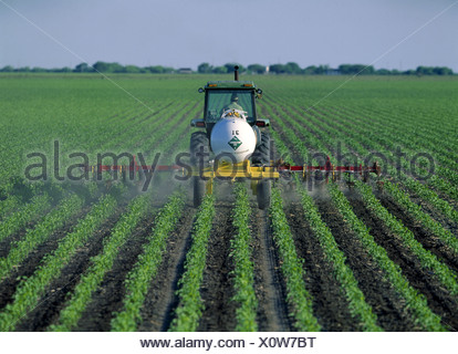 Side Dressing Corn With Anhydrous Ammonia Using John Deere 4840