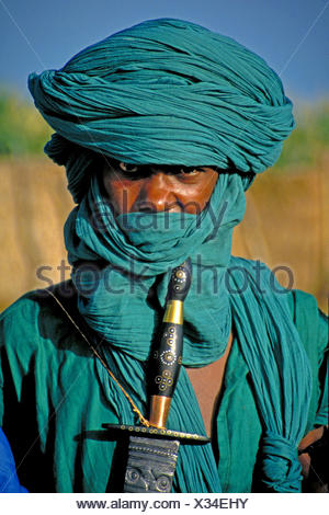 Tuareg man with green tagelmust, Mali Stock Photo: 76117863 - Alamy