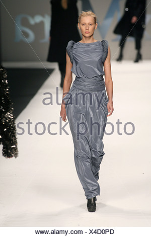 sleeveless jumpsuit in winter