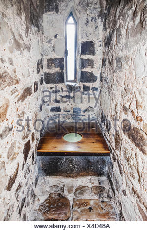 Garderobe medieval toilet Stock Photo: 82891302 - Alamy