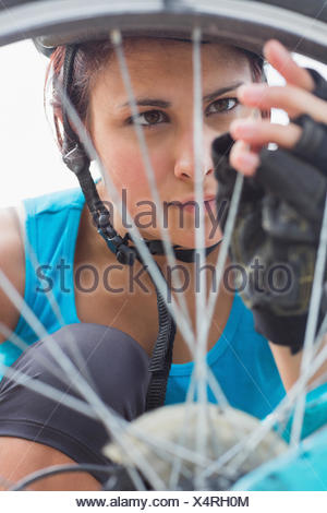 adjusting spokes