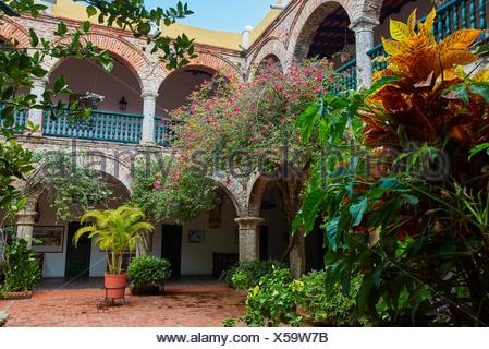 Claustro, Monasterio Santa Cruz de la Popa, Cartagena de Indias Stock ...