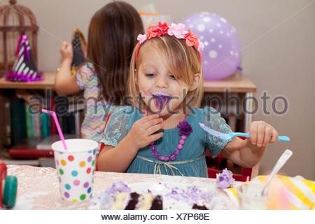 Two girls sticking tongue out Stock Photo: 105270659 - Alamy