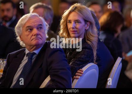 Madrid, Spanien. Dezember 2024. Cayetana Alvarez de Toledo, spanischer Abgeordneter der Volkspartei PP, wurde während des informativen Frühstücks des Forum Europe in Madrid, das vom New Economy Forum im Mandarin Oriental Ritz Hotel organisiert wurde, gesehen. (Foto: Luis Soto/SOPA Images/SIPA USA) Credit: SIPA USA/Alamy Live News Stockfoto