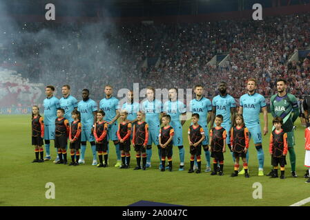 Piräus, Griechenland. 18 Sep, 2019. Spieler von Tottenham vor dem Start des Spiels. (Foto von Dimitrios Karvountzis/Pacific Press) Quelle: Pacific Press Agency/Alamy leben Nachrichten Stockfoto