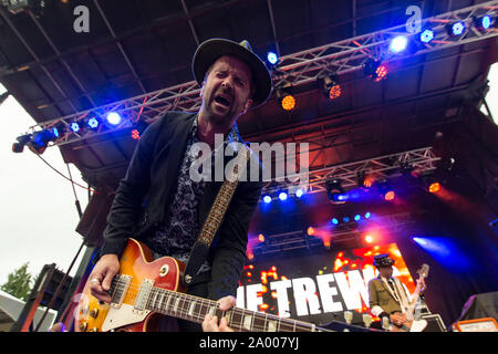 Kanadische band die Trews in der konstituierenden Summerset Music & Arts Festival am Fort Langley in Langley, BC, die am 30. August 2019 Stockfoto