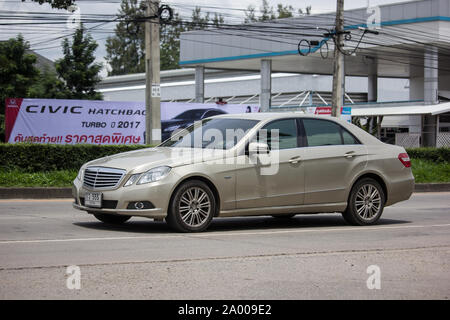 Chiangmai, Thailand - 29. August 2019: Luxus auto Mercedes Benz E 250. Foto bei radialen Straße Nr. 1001 nördlich von Chiang Mai City. Stockfoto