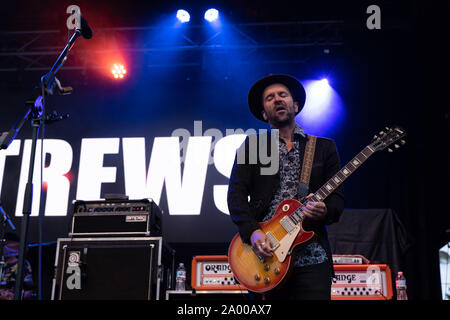 Kanadische band die Trews in der konstituierenden Summerset Music & Arts Festival am Fort Langley in Langley, BC, die am 30. August 2019 Stockfoto