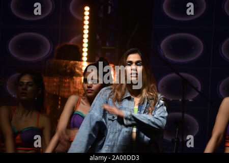 Bollywood Sänger Shalmali Kholgade Bühnenperformance für Equinox 2019 an der Indian School of Business (ISB), Mohali Stockfoto