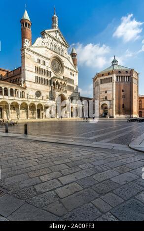 Piazza del Comune, die Kathedrale Santa Maria Assunta, Baptisterium, Cremona, Lombardei, Italien Stockfoto