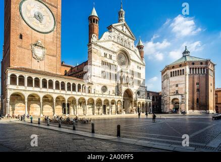 Piazza del Comune, die Kathedrale Santa Maria Assunta mit Torrazzo, Baptisterium, Cremona, Lombardei, Italien Stockfoto