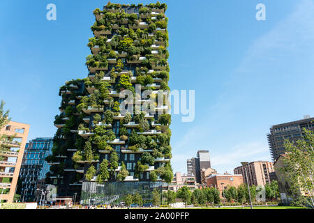 Mailand, Italien - 31. MAI 2019: Bosco Verticale oder Vertikale Wald sind ein paar Wohntürme in Mailand. Die Gebäude enthalten mehr als 900 Bäume, Stockfoto