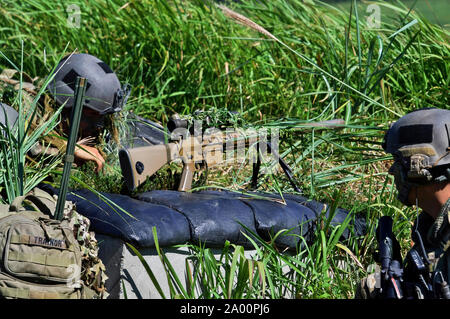 Yamoto, Japan. 17 Sep, 2019. Sniper Team der US-Armee in die Gemeinsame militärische Ausbildung 'Orient Shield 2019' in den Vereinigten Staaten und Japan in der Oyanohara Truppe Feld. Yamato, 17.09.2019 | Verwendung der weltweiten Kredit: dpa/Alamy leben Nachrichten Stockfoto