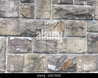 Stein Wand Textur mit großen Ziegelsteinen auf alten historischen Stadtmauer in Deutschland, in Europa. Kann als eine Textur oder Hintergrund verwendet werden. Stockfoto