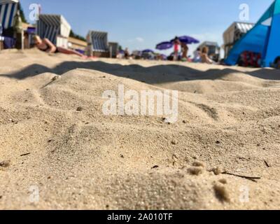 Berlin, Deutschland - 29. Mai 2018: in der Nähe von Sand und Strand an einem heißen Sommertag im Strandbad Wannsee in Berlin 2018 Stockfoto