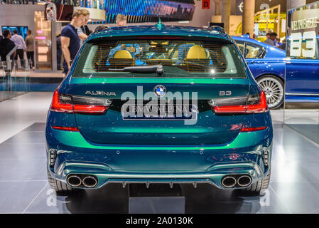 FRANKFURT, Deutschland - September 2019: Green Emerald BMW ALPINA B3 Touring ALLROAD G21, IAA International Motor Show Auto Ausstellung. Stockfoto