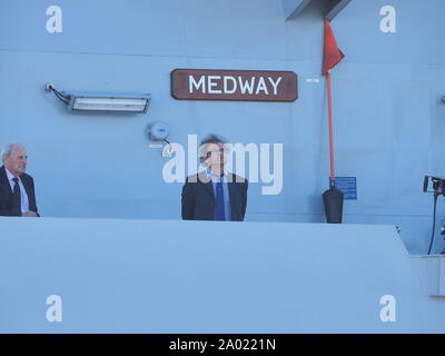 Chatham, Kent, Großbritannien. 19. September 2019. HMS Medway wurde heute morgen offiziell in den historischen Naval Stadt von Chatham mit zahlreichen VIPs anwesend in Auftrag gegeben. Sie ist benannt nach dem Fluss Medway und Medway Towns und es ist ungewöhnlich für ein kriegsschiff in der Umgebung in Betrieb genommen werden Sie nach benannt ist. Sie ist die erste Royal Navy Schiff im Chatham Dockyard in Betrieb genommen Seit 1988. Credit: James Bell/Alamy leben Nachrichten Stockfoto