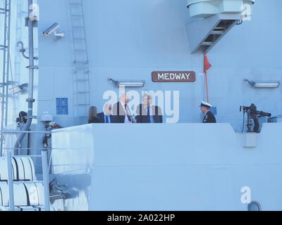 Chatham, Kent, Großbritannien. 19. September 2019. HMS Medway wurde heute morgen offiziell in den historischen Naval Stadt von Chatham mit zahlreichen VIPs anwesend in Auftrag gegeben. Sie ist benannt nach dem Fluss Medway und Medway Towns und es ist ungewöhnlich für ein kriegsschiff in der Umgebung in Betrieb genommen werden Sie nach benannt ist. Sie ist die erste Royal Navy Schiff im Chatham Dockyard in Betrieb genommen Seit 1988. Credit: James Bell/Alamy leben Nachrichten Stockfoto