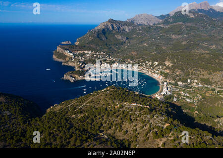 Soller Port aus der Luft. Stockfoto