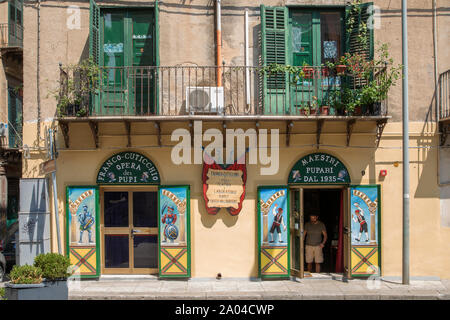 Opera dei Pupi, antike Puppe Tradition in Palermo Stockfoto