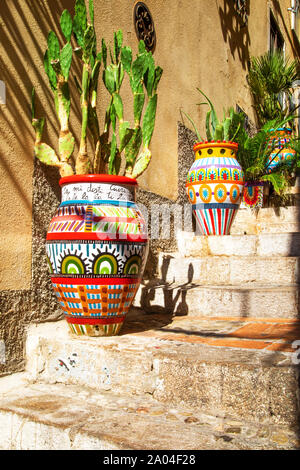 Bunte Keramik in Taormina, Italien Stockfoto