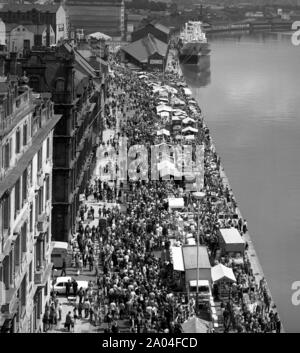 Newcastle Quayside Markt, c 1973 Stockfoto